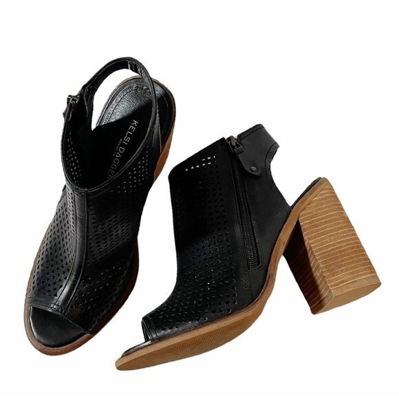 KDB Kelsi Dagger Bootie Mason Black Leather Perforated Block-Heel Sandal Size 7 - Picture 14 of 14